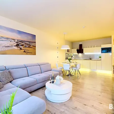 Lägenhet Balticon Polanki - Sauna, Fitness Inclusive - Basen Latem, Pool Im Sommer Kołobrzeg