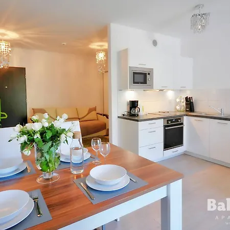 Balticon Polanki - Sauna, Fitness Inclusive - Basen Latem, Pool Im Sommer Kolberg