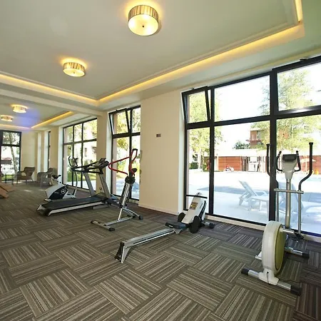 Lägenhet Balticon Polanki - Sauna, Fitness Inclusive - Basen Latem, Pool Im Sommer